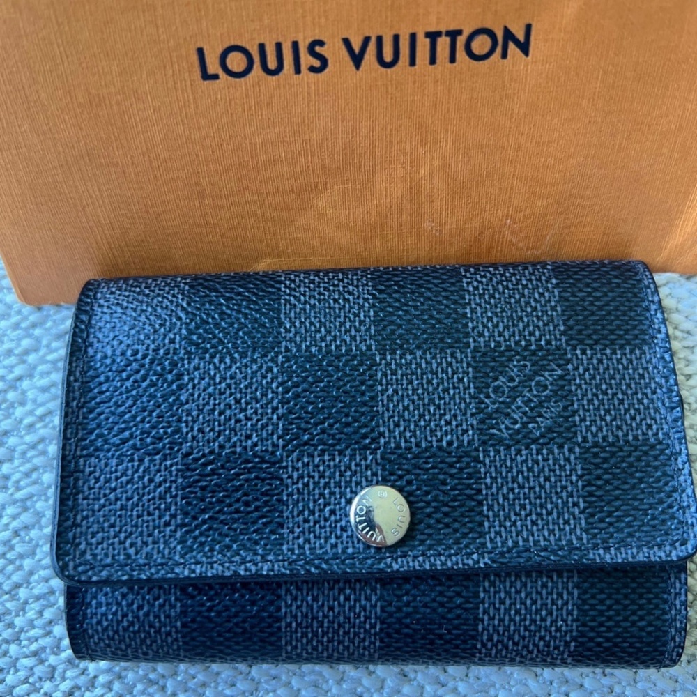 Louis Vuitton Key pouch Wallet